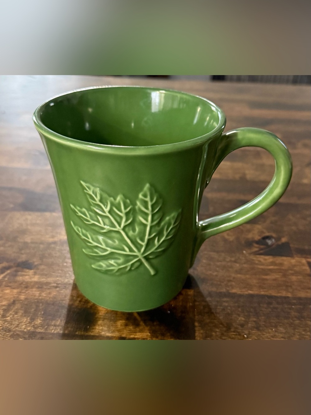 Green Ceramic hot/cold Mug, Embossed Leaf Design Country Style 20 fl oz